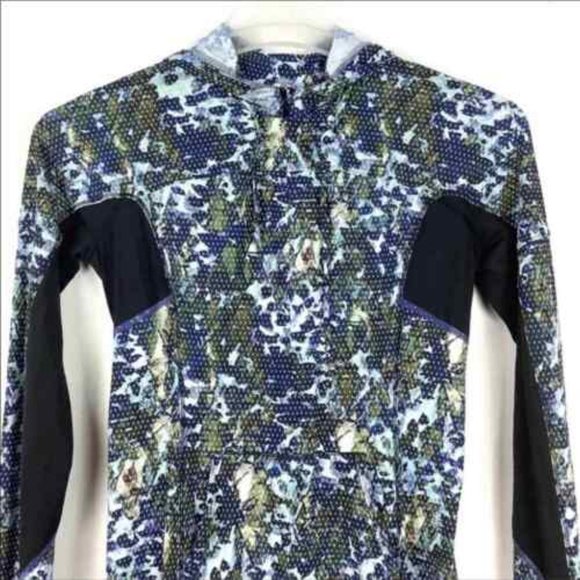 Rare Lululemon Runbeam Hoodie in size 6 - Picture 7 of 9